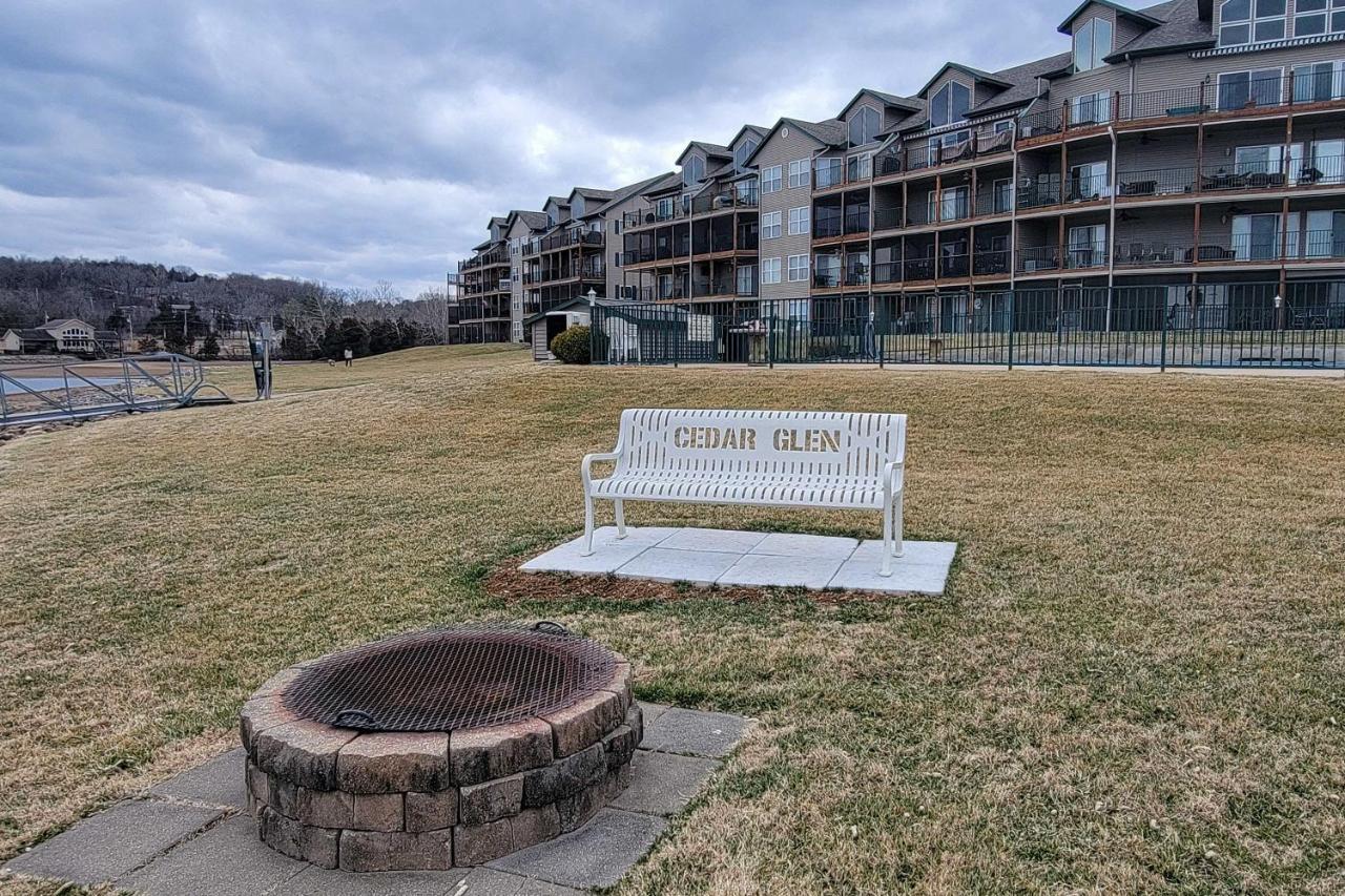 Step-Free Camdenton Condo With Boat Ramp, Dock, Slip Eksteriør bilde