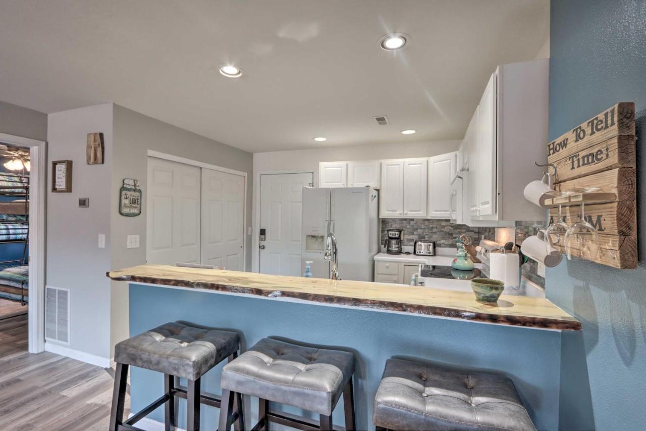 Step-Free Camdenton Condo With Boat Ramp, Dock, Slip Eksteriør bilde